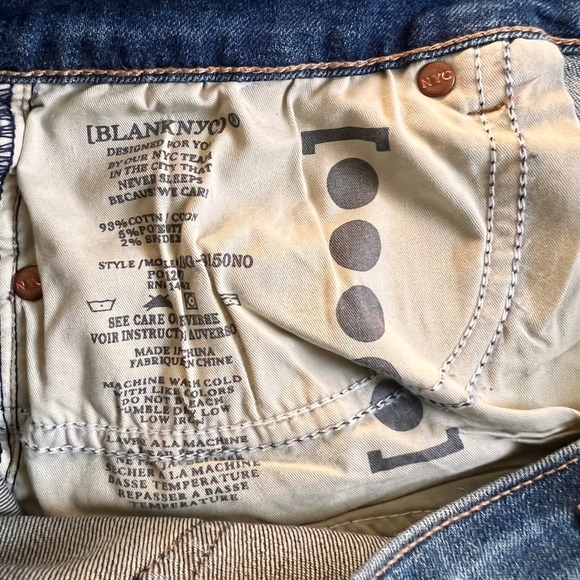 Blank NYC Distressed Denim Shorts Cuffed Hem Casual Blue Jean Shorts Size 29 NWT - Picture 6 of 6